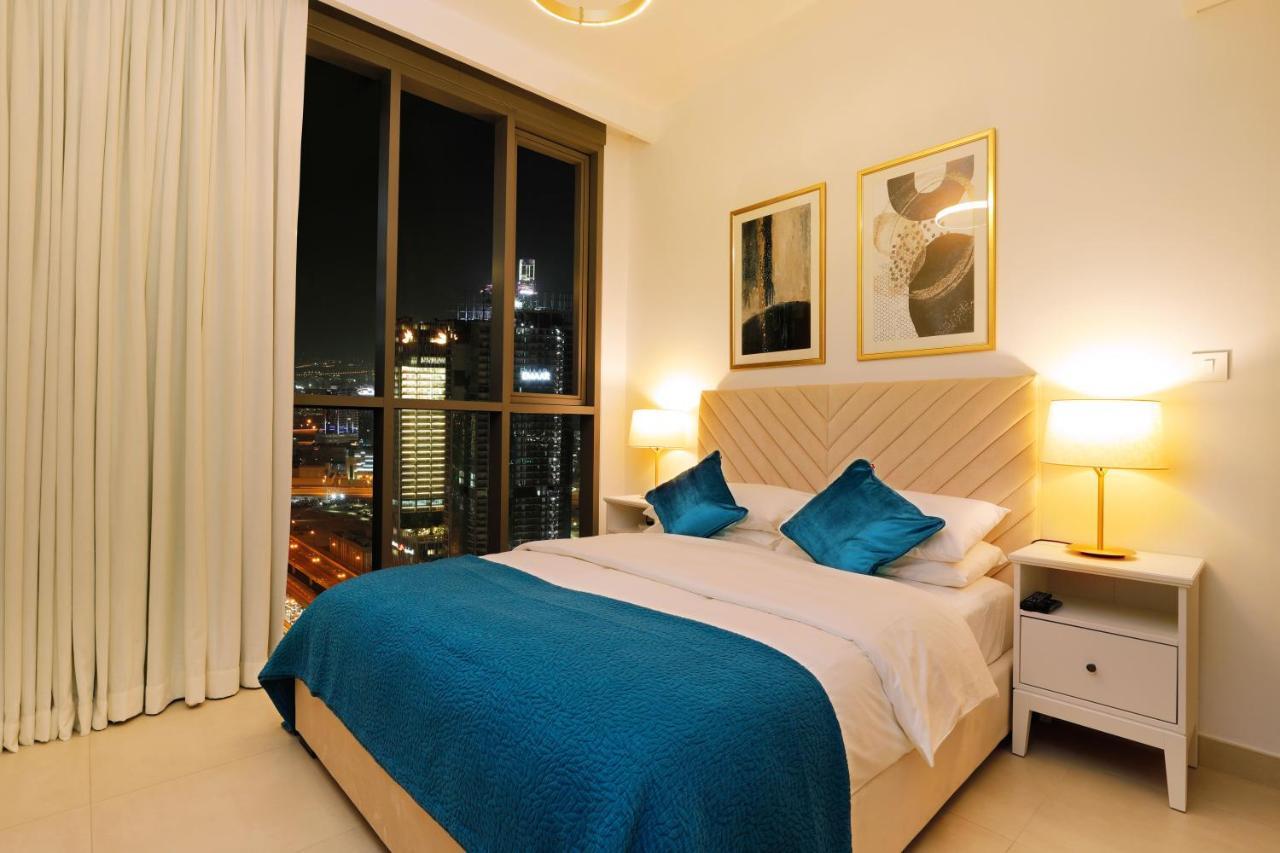 Elegant Apartment With Direct Access To Dubai Mall Exterior photo